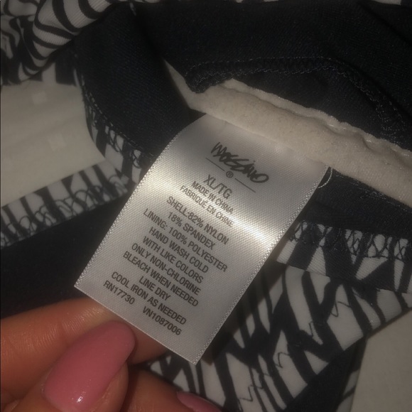 Swimsuit - Picture 5 of 5